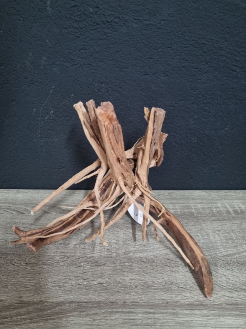 Korzeń do akwarium Growise Wood 28x23x25 0,60kg Nr 6